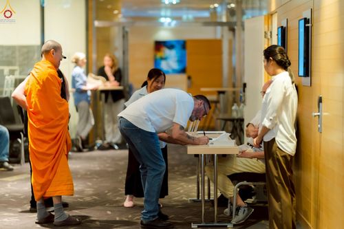 ภาพ No.229311:วันที่ 15 มิถุนายน พ.ศ. 2568 Meditation wisdom talks 2025 โดย พระอาจารย์ไมเคิล วีรธมฺโม และ พระอาจารย์นิค สนฺตจิตฺโต โดยมีผู้เข้าร่วมโครงการ เป็นชาวสวีเดนและชาวยุโรป จำนวน 30 ท่าน  ณ โรงแรม Radissonblu waterfront กรุงสตอกโฮล์ม ประเทศสวีเดน