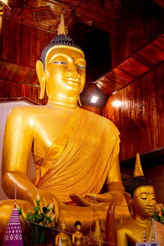 ภาพ No.271700:วันอาทิตย์ที่ 26 ตุลาคม พ.ศ. 2568 กฐินสมทบวัดต่างประเทศ โดยคณะศิษยานุศิษย์ บูชาธรรม 81 ปี  หลวงพ่อธัมมชโย ณ วัดสีอัมพอน นครเวียงจันทน์ สปป.ลาว