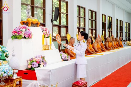 ภาพ No.237595:พิธีเจริญพระพุทธมนต์ ปฏิบัติธรรมเจริญสมาธิภาวนา และทำบุญตักบาตร ถวายพระราชกุศล เนื่องในโอกาสวันเฉลิมพระชนมพรรษา สมเด็จพระนางเจ้าสิริกิติ์ พระบรมราชินีนาถ พระบรมราชชนนีพันปีหลวง วันอังคารที่ 12 สิงหาคม พ.ศ. 2568  ณ อาคารปลูกศรัทธา 2 วัดพระธรรมกาย 