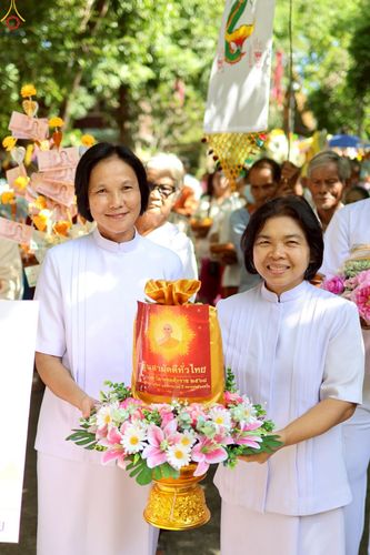 ภาพ No.257636:วันที่ 17 ตุลาคม พ.ศ. 2568 พิธีทอดกฐินสามัคคีทั่วไทย 30,000 วัด โดยคณะศิษยานุศิษย์ บูชาธรรม 81 ปี หลวงพ่อธัมมชโย ณ วัดกะทมวนาราม ต.นาบัว อ.เมืองสุรินทร์ จ.สุรินทร์