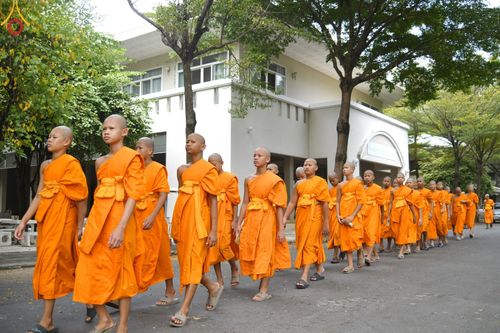 ภาพ No.169722:พิธีถวายภัตตาหารเมนูสวรรค์ "เพื่อการบรรลุธรรม" เนื่องในวันลอยกระทง (ขึ้น 15 ค่ำ เดือน 12) วันศุกร์ที่ 15 พฤศจิกายน พ.ศ. 2567 ณ หอฉันคุณยายอาจารย์ฯ วัดพระธรรมกาย