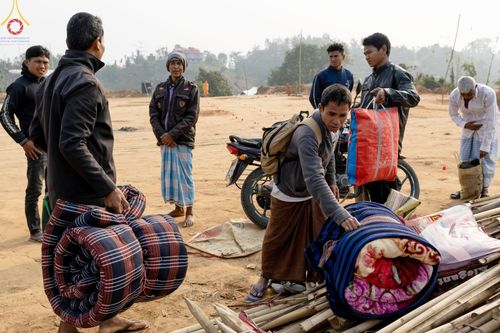 ภาพ No.127551:Photo Story ปฐมบรรพชาชาวพุทธมาร์มา Episode 2/5 วันที่ 6-7 กุมภาพันธ์ พ.ศ. 2567  โครงการบรรพชาครั้งประวัติศาสตร์ แห่งเทือกเขาจิตตะกอง  ครั้งแรกของชาวพุทธมาร์มา บังกลาเทศ บูชาธรรม 80 ปีหลวงพ่อธัมมชโย ณ วัดธัมจักร อรัญกุฏิ เมืองรัมการ์ คาร์กาชารี บังกลาเทศ