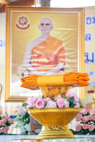 ภาพ No.144366:3 Bigboon 1.พิธีทอดผ้าป่าสถาปนาสังฆรัตนะปทุมเจดีย์ 2.พิธีประดิษฐานดอกบัวอนันต์นิรันดร์กาล 3.พิธีถวายมหาสังฆทานแด่คณะสงฆ์ทุกวัดในจังหวัดปัตตานี ณ ศูนย์อบรมเยาวชนจังหวัดปัตตานี วันอาทิตย์ที่ 14 กรกฎาคม พ.ศ. 2567