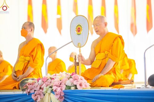 ภาพ No.126471:พิธีตักบาตร ในวันอาทิตย์ต้นเดือนที่ 3 มีนาคม พ.ศ. 2567 ณ บ้านแก้วเรือนทองคุณยายฯ วัดพระธรรมกาย