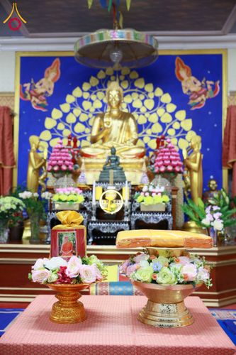 ภาพ No.173639:พิธีทอดกฐินสมทบ 30,000 วัด เพื่อบูชาธรรม 80 ปี หลวงพ่อธัมมชโย ในต่างประเทศ ณ วัดศรีรัตนาราม เมืองแมนเชสเตอร์ ประเทศอังกฤษ วันที่ 6 พฤศจิกายน พ.ศ. 2567