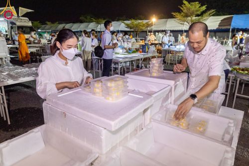 ภาพ No.113584:พิธีถวายภัตตาหารเป็นสังฆทาน แด่คณะพระธรรมยาตรา ปีที่ 12 วันที่ 17 มกราคม พ.ศ. 2567 ณ วัดโบสถ์(บน) บางคูเวียง จ.นนทบุรี