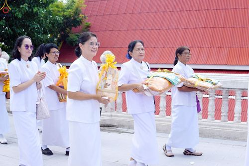 ภาพ No.260716:วันที่ 19 ตุลาคม พ.ศ. 2568 พิธีทอดกฐินสามัคคีทั่วไทย 30,000 วัด โดยคณะศิษยานุศิษย์ บูชาธรรม 81 ปี หลวงพ่อธัมมชโย ณ วัดคลองพระราม ต.แหลมฟ้าผ่า อ.พระสมุทรเจดีย์ จ.สมุทรปราการ