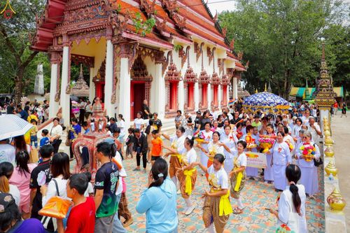 ภาพ No.268000:วันที่ 26 ตุลาคม พ.ศ. 2568 พิธีทอดกฐินสามัคคีทั่วไทย ณ วัดโพธิญาณ ต.หนองโพรง อ.ศรีมหาโพธิ จ.ปราจีนบุรี โดยคณะศิษยานุศิษย์ บูชาธรรม 81 ปี หลวงพ่อธัมมชโย