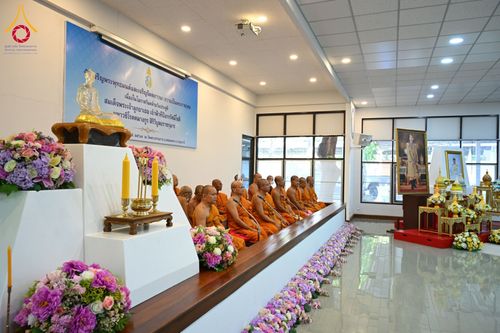 ภาพ No.57855:นายอำเภอคลองหลวง นำพสกนิกรร่วมพิธีเจริญพระพุทธมนต์ ถวายเป็นพระราชกุศล เนื่องในโอกาสวันคล้ายวันประสูติ สมเด็จพระเจ้าลูกยาเธอ เจ้าฟ้าทีปังกรรัศมีโชติฯ ณ วัดพระธรรมกาย วันจันทร์ที่ 29 เมษายน พ.ศ. 2567