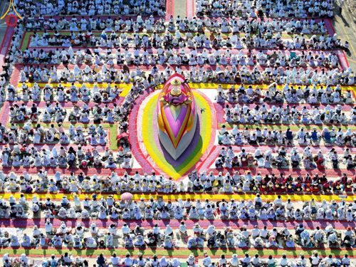 ภาพ No.195425:พิธีต้อนรับพระธรรมยาตรา ณ อนุสรณ์สถานลำดับที่ 4 สถานที่เกิดด้วยกายธรรม วัดโบสถ์(บน) ต.บางคูเวียง จ.นนทบุรี ในโครงการธรรมยาตรา กตัญญูบูชา มหาปูชนียาจารย์ พระมงคลเทพมุนี(สด จนฺทสโร) พระผู้ปราบมาร อนุสรณ์สถาน 7 แห่ง ปีที่ 13 วันที่ 15 มกราคม พ.ศ. 2568