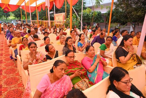 ภาพ No.179711:พิธีทอดกฐินสมทบ ณ วัดพุทธบังคลาเทศ (Bangladesh Buddhist Monastery, Bodhgaya)  เมืองพุทธคยา ประเทศอินเดีย วันที่ 11 พฤศจิกายน พ.ศ. 2567