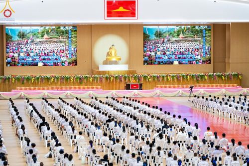 ภาพ No.152790:อบรมเชิงปฎิบัติการจัดกิจกรรมทอดกฐินสัมฤทธิ์ และพิธีมอบผ้าไตรประธานกฐินสัมฤทธิ์เด็กดี V-Star ประจำปีพุทธศักราช 2567  วันเสาร์ที่ 7 กันยายน พ.ศ.2567 ณ สภาธรรมกายสากล วัดพระธรรมกาย