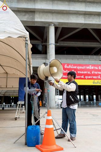 ภาพ No.218337:วันที่ 14-15 เมษายน พ.ศ. 2568 การเตรียมงานเครื่องเสียง , การเตรียมงานติดผ้ารับประเคน , การเตรียมงานเครื่องนอนพระสังฆาธิการ , การเตรียมงานจุดนั่งสาธุชน , การเตรียมงานถุงน้ำถ่วงน้ำหนักโต๊ะ , การเตรียมงานภาชนะฉันภัตตาหาร เพื่องานวันคุ้มครองโลก 22 เมษายน พ.ศ