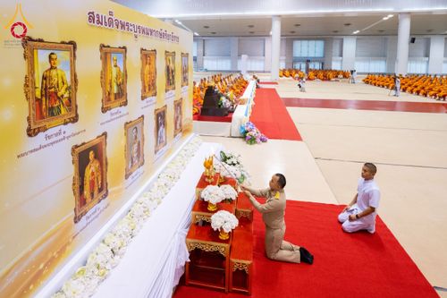 ภาพ No.120737:องค์กรปกครองส่วนท้องถิ่นปทุมฯ ร่วมคณะสงฆ์ ภาครัฐ ภาคเอกชน คณะศิษย์วัดพระธรรมกาย รวมใจพสกนิกรบำเพ็ญกุศลอุทิศถวายสมเด็จพระบูรพมหากษัตริยาธิราช พร้อมด้วยบูรพาจารย์ ผู้มีอุปการคุณต่อพระพุทธศาสนา และแผ่นดิน