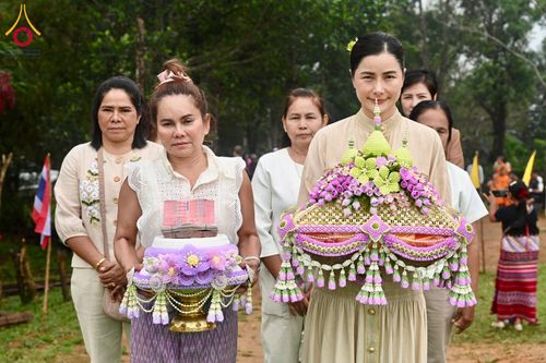 ภาพ No.176678:พิธีทอดกฐิน สำนักสงฆ์เคาะทีโคะ อ.ท่าสองยาง จ.ตาก ในโครงการกฐินสามัคคีทั่วไทย 30,000 วัด บูชาธรรม 80 ปี หลวงพ่อธัมมชโย โดยคณะศิษยานุศิษย์วัดพระธรรมกาย วันที่ 10 พฤศจิกายน พ.ศ. 2567