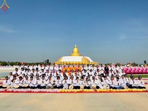 ภาพ No.206500:V.54 สารพัดV สารพัดดี ที่บางปลา ในโครงการธรรมยาตรา กตัญญูบูชา มหาปูชนียาจารย์ พระมงคลเทพมุนี(สด จนฺทสโร) พระผู้ปราบมาร อนุสรณ์สถาน 7 แห่ง ปีที่ 13 ระหว่างวันที่ 2-31 มกราคม พ.ศ. 2568