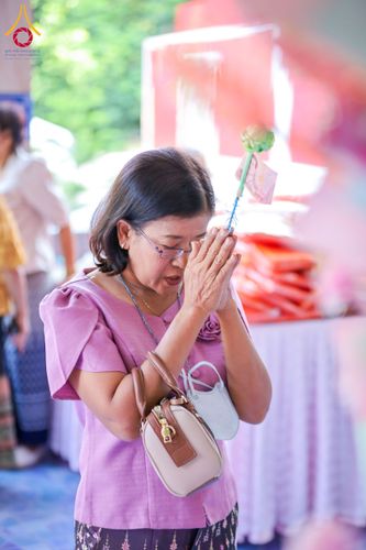 ภาพ No.173943:พิธีทอดกฐิน ณ วัดสุดสวาสดิ์ ต.บ้านคลอง อ.เมือง จ.พิษณุโลก ในโครงการกฐินสามัคคีทั่วไทย 30,000 วัด บูชาธรรม 80 ปี หลวงพ่อธัมมชโย โดยคณะศิษยานุศิษย์วัดพระธรรมกาย วันที่ 9 พฤศจิกายน พ.ศ. 2567