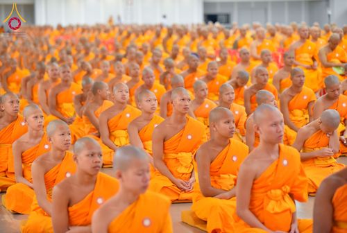ภาพ No.161623:พิธีรับดวงแก้วนักเรียนบาลี ผู้สมัครสอบในนามวัดพระธรรมกาย วันพุธที่ 2 ตุลาคม พ.ศ. 2567 ณ เทวสภา อาคารร้อยปีคุณยายอาจารย์ฯ วัดพระธรรมกาย จ.ปทุมธานี