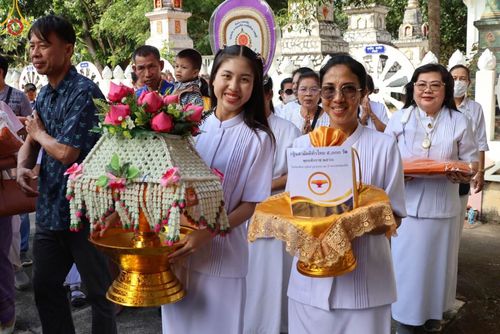 ภาพ No.99315:พิธีทอดกฐินสามัคคีทั่วไทย 5,000 วัด ณ วัดเนินหิน อ.พนัสนิคม จ.ชลบุรี วันที่ 25 พฤศจิกายน พ.ศ. 2566