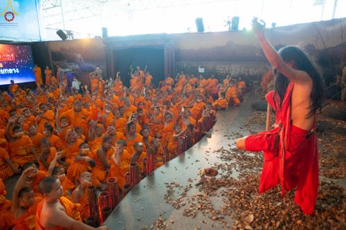 ภาพ No.80616:สามเณรชมนิทรรศการ และสื่อนวัตกรรมพระพุทธศาสนาภาพยนต์ 3 มิติ-จักรวาลนฤมิต ในโครงการบรรพชาสามเณร ฟื้นฟูพระพุทธศาสนาทั่วไทย ประจำปี 2566 ณ วัดพระธรรมกาย จ.ปทุมธานี