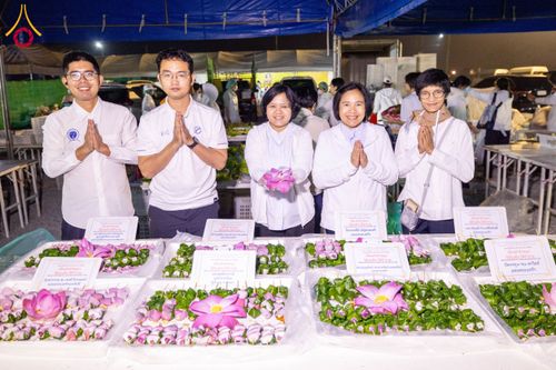 ภาพ No.201388:พิธีถวายภัตตาหารเป็นสังฆทาน แด่พระธรรมยาตรา ณ อนุสรณ์สถานบางปลา วัดบางปลา อำเภอบางเลน จังหวัดนครปฐม ในโครงการธรรมยาตรา กตัญญูบูชา มหาปูชนียาจารย์ พระมงคลเทพมุนี(สด จนฺทสโร) พระผู้ปราบมาร อนุสรณ์สถาน 7 แห่ง ปีที่ 13 วันที่ 25 มกราคม พ.ศ. 2568
