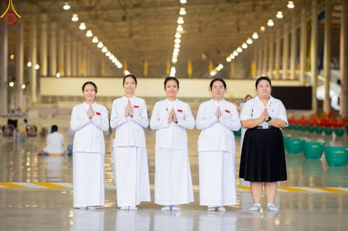 ภาพ No.207190:พิธีตักบาตร และปฏิบัติธรรมช่วงสาย ในวันมาฆบูชา วันพุธที่ 12 กุมภาพันธ์ พ.ศ. 2568 ณ วัดพระธรรมกาย จังหวัดปทุมธานี