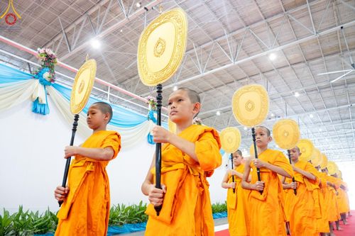 ภาพ No.153151:พิธีมุทิตาสักการะ พระภิกษุ-สามเณร ผู้สอบไล่ได้เปรียญธรรม ประโยค 1-2 ถึงประโยค ป.ธ.9 และบาลีศึกษา ประโยค1-2 ถึง บ.ศ.9 , พิธีมอบดวงแก้วสามเณรผู้ทรงบาลีไวยากรณ์ วัดพระธรรมกาย และ ศูนย์ส่งเสริมศีลธรรมในประเทศและต่างประเทศ วันอาทิตย์ที่ 8 กันยายน พ.ศ.2567