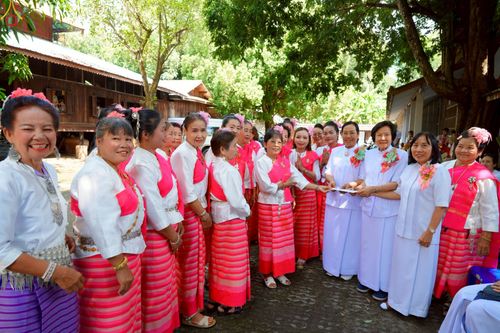 ภาพ No.277323:วันที่ 19 ตุลาคม พ.ศ. 2568 พิธีทอดกฐินสามัคคีทั่วไทย ณ วัดกลาง ต.เวียงใต้ อ.ปาย จ.แม่ฮ่องสอน โดยคณะศิษยานุศิษย์ บูชาธรรม 81 ปี หลวงพ่อธัมมชโย