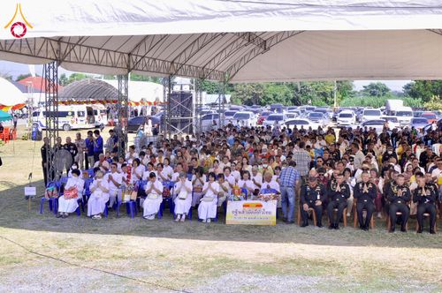 ภาพ No.176801:พิธีทอดกฐิน ณ วัดคลองตัน ต.วังน้ำเขียว อ.กำแพงแสน จ.นครปฐม ในโครงการทอดกฐินสามัคคีทั่วไทย 30,000 วัด บูชาธรรม 80 ปี หลวงพ่อธัมมชโย โดยคณะศิษยานุศิษย์วัดพระธรรมกาย วันที่ 12 พฤศจิกายน พ.ศ. 2567