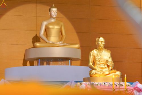 ภาพ No.243563:วันอาทิตย์ที่ 7 กันยายน พ.ศ. 2568 พิธีบูชาครูผู้ค้นพบวิชชาธรรมกาย , พิธีบูชาข้าวพระ ณ สภาธรรมกายสากล วัดพระธรรมกาย