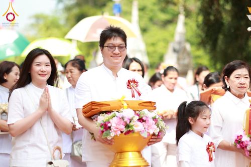 ภาพ No.181976:พิธีทอดกฐิน ณ วัดนิเวศน์ปวราราม จ.สุพรรณบุรี ในโครงการทอดกฐินสามัคคีทั่วไทย 30,000 วัด บูชาธรรม 80 ปี หลวงพ่อธัมมชโย โดยคณะศิษยานุศิษย์วัดพระธรรมกาย วันที่ 2 พฤศจิกายน พ.ศ. 2567