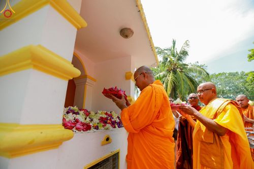 ภาพ No.142475:พิธีถวายมหาสังฆทานพระนานาชาติ 100 รูป ณ วัดนาคทีปะ ราชมหาวิหาร  เกาะนาคทีปะ คาบสมุทร จัฟฟ์น่า จังหวัดเหนือ ประเทศศรีลังกา  วันเสาร์ที่ 22 มิถุนายน พ.ศ. 2567