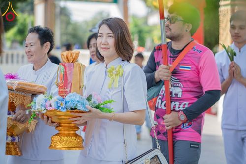 ภาพ No.181945:พิธีทอดกฐิน ณ วัดใหม่วงเดือน จ.ชัยนาท ในโครงการทอดกฐินสามัคคีทั่วไทย 30,000 วัด บูชาธรรม 80 ปี หลวงพ่อธัมมชโย โดยคณะศิษยานุศิษย์วัดพระธรรมกาย วันที่ 2 พฤศจิกายน พ.ศ. 2567