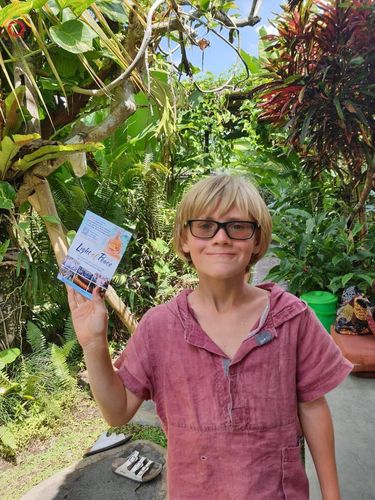 ภาพ No.152692:การเตรียมงานของเจ้าหน้าที่แผนกต่างๆ เพื่องานจุดโคมประทีปที่ ARMA MUSEUM บาหลี ประเทศอินโดนีเซีย งานจัดวันเสาร์ที่ 21 กันยายน พ.ศ. 2567