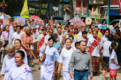 ภาพ No.166125:พิธีทอดกฐิน ณ วัดศรีบุญเรือง จ.อำนาจเจริญ ในโครงการกฐินสามัคคีทั่วไทย 30,000 วัด บูชาธรรม 80 ปี หลวงพ่อธัมมชโย โดยคณะศิษยานุศิษย์วัดพระธรรมกาย วันที่ 20 ตุลาคม พ.ศ. 2567