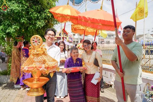 ภาพ No.171194:พิธีทอดกฐิน ณ วัดยางสุทธาราม ต.บ้านช่างหล่อ อ.บางกอกน้อย จ.กรุงเทพฯ ในโครงการกฐินสามัคคีทั่วไทย 30,000 วัด บูชาธรรม 80 ปี หลวงพ่อธัมมชโย โดยคณะศิษยานุศิษย์วัดพระธรรมกาย วันที่ 27 ตุลาคม พ.ศ. 2567