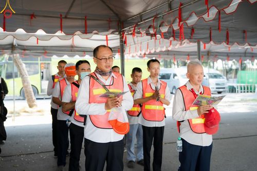 ภาพ No.111562:V.10 เก่งกล้า การเตรียมงาน เก็บงาน การรับบุญของเจ้าหน้าที่หน่วยงานต่างๆ เพื่อโครงการธรรมยาตรา กตัญญูบูชามหาปูชนียาจารย์ พระมงคลเทพมุนี (สด จนฺทสโร) พระผู้ปราบมาร อนุสรณ์สถาน 7 แห่ง ปีที่ 12 ระหว่างวันที่ 2 - 31 มกราคม พ.ศ.2567