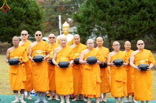 ภาพ No.97857:พิธีทอดกฐินสามัคคี วัดพระธรรมกายจอร์เจีย ประจำปี 2566 วันอาทิตย์ ที่ 12 พฤศจิกายน พ.ศ. 2566 วัดพระธรรมกายจอร์เจีย ประเทศสหรัฐอเมริกา
