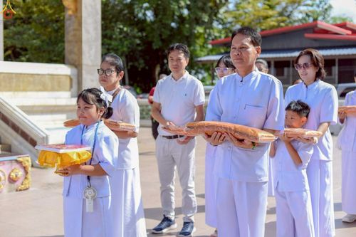 ภาพ No.260221:วันที่ 19 ตุลาคม พ.ศ. 2568 พิธีทอดกฐินสามัคคีทั่วไทย 30,000 วัด โดยคณะศิษยานุศิษย์ บูชาธรรม 81 ปี หลวงพ่อธัมมชโย ณ วัดเทพรัตนาราม ต.สวนส้ม อ.บ้านแพ้ว จ.สมุทรสาคร