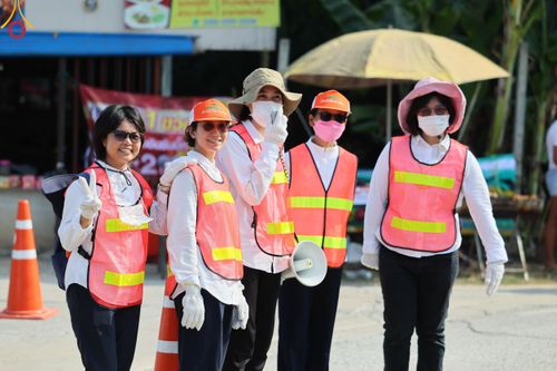 ภาพ No.115730:V.15 สามัคคี การเตรียมงาน เก็บงาน การรับบุญของเจ้าหน้าที่หน่วยงานต่างๆ เพื่อโครงการธรรมยาตรา กตัญญูบูชามหาปูชนียาจารย์ พระมงคลเทพมุนี (สด จนฺทสโร) พระผู้ปราบมาร อนุสรณ์สถาน 7 แห่ง ปีที่ 12 ระหว่างวันที่ 2 - 31 มกราคม พ.ศ.2567