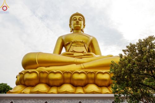 ภาพ No.118946:คณะพุทธบุตรธรรมยาตราร่วมปฏิบัติธรรม และถ่ายภาพหมู่ประวัติศาสตร์ ในโครงการธรรมยาตราฯ ปีที่ 12  วันที่ 25 มกราคม พ.ศ. 2567  ณ อาคารธรรมยาตรา กตัญญูบูชามหาปูชนียาจารย์  ตรงข้ามวัดปากน้ำภาษีเจริญ จ.กรุงเทพมหานคร