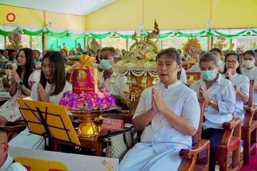 ภาพ No.181937:พิธีทอดกฐิน ณ วัดบ้านนา จ.นครราชสีมา ในโครงการทอดกฐินสามัคคีทั่วไทย 30,000 วัด บูชาธรรม 80 ปี หลวงพ่อธัมมชโย โดยคณะศิษยานุศิษย์วัดพระธรรมกาย วันที่ 2 พฤศจิกายน พ.ศ. 2567