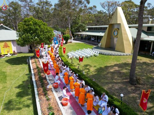 ภาพ No.99522:งานบุญพิธีทอดกฐินสามัคคี มหากาลทาน วัดพระธรรมกายซิดนีย์ เพื่อขยายอาคารปฏิบัติธรรม คุณยายอาจารย์มหารัตนอุบาสิกาจันทร์ ขนนกยูง วันที่ 12 พฤศจิกายน พ.ศ. 2566