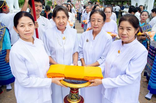 ภาพ No.99155:พิธีทอดกฐินสามัคคีทั่วไทย 5,000 วัด   ณ วัดศรีดงเย็น อ.ทุ่งหัวช้าง จ.ลำพูน วันที่ 22 พฤศจิกายน พ.ศ. 2566