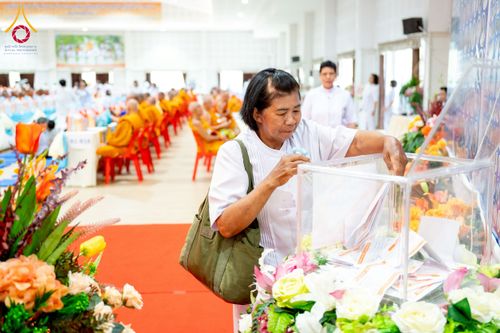 ภาพ No.238777:วันเสาร์ที่ 16 สิงหาคม พ.ศ. 2568 งานบุญประจำปี ครั้งที่ 20 พิธีทักษิณานุปทานแด่บรรพชน ตระกูลผ่องสวัสดิ์และหมู่ญาติที่ล่วงลับไปแล้ว ณ พระมหาเจดีย์ทัตตชีโว ศูนย์อบรมเยาวชนกาญจนบุรี