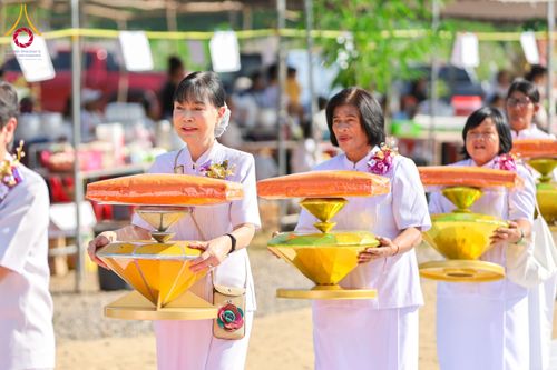 ภาพ No.175241:พิธีทอดปฐมกฐิน ธุดงคสถานวังทรายพูน เขาพนมพาธัมมานุสรณ์ พุทธันดรสุวรรณภูมิ  ต.หนองพระ อ.วังทรายพูน จ.พิจิตร ในโครงการกฐินสามัคคีทั่วไทย 30,000 วัด บูชาธรรม 80 ปี หลวงพ่อธัมมชโย โดยคณะศิษยานุศิษย์วัดพระธรรมกาย วันที่ 14 พฤศจิกายน พ.ศ. 2567