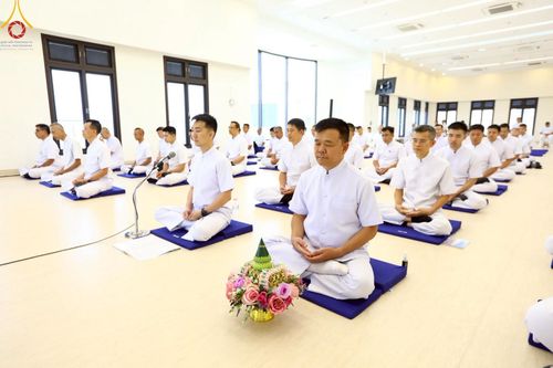 ภาพ No.223104:วันที่ 2 -10 พฤษภาคม พ.ศ. 2568 พิธีตัดปอยผม ปลงผม พิธีขอขมาลาอุปสมบทอุทิศชีวิต ของอุบาสก พิสิทธิ์ หมื่นแกล้ว  ณ วัดพระธรรมกาย