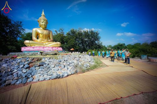 ภาพ No.178269:พิธีทอดกฐิน ณ ศูนย์ปฏิบัติธรรมเทียนถวาย ต.หนองไทร อ.ด่านขุนทด จ.นครราชสีมา ในโครงการทอดกฐินสามัคคีทั่วไทย 30,000 วัด บูชาธรรม 80 ปี หลวงพ่อธัมมชโย โดยคณะศิษยานุศิษย์วัดพระธรรมกาย วันที่ 7 พฤศจิกายน พ.ศ. 2567