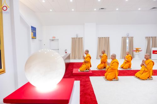 ภาพ No.162398:วันปวารณาออกพรรษา ประจำปี 2567  วัดพระธรรมกายเทนเนสซี ประเทศสหรัฐอเมริกา วันพฤหัสบดีที่ 17 เดือนตุลาคม พ.ศ. 2567 (ขึ้น 15 ค่ำ เดือน 11)