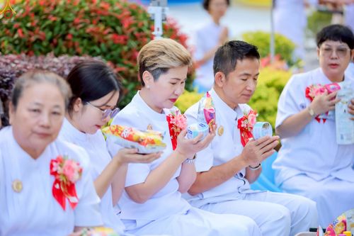 ภาพ No.260243:วันที่ 18 ตุลาคม พ.ศ. 2568 พิธีทอดกฐินสามัคคีทั่วไทย 30,000 วัด โดยคณะศิษยานุศิษย์ บูชาธรรม 81 ปี หลวงพ่อธัมมชโย ณ วัดกิ่วลม ต.บ่อหลวง อ.ฮอด จ.เชียงใหม่